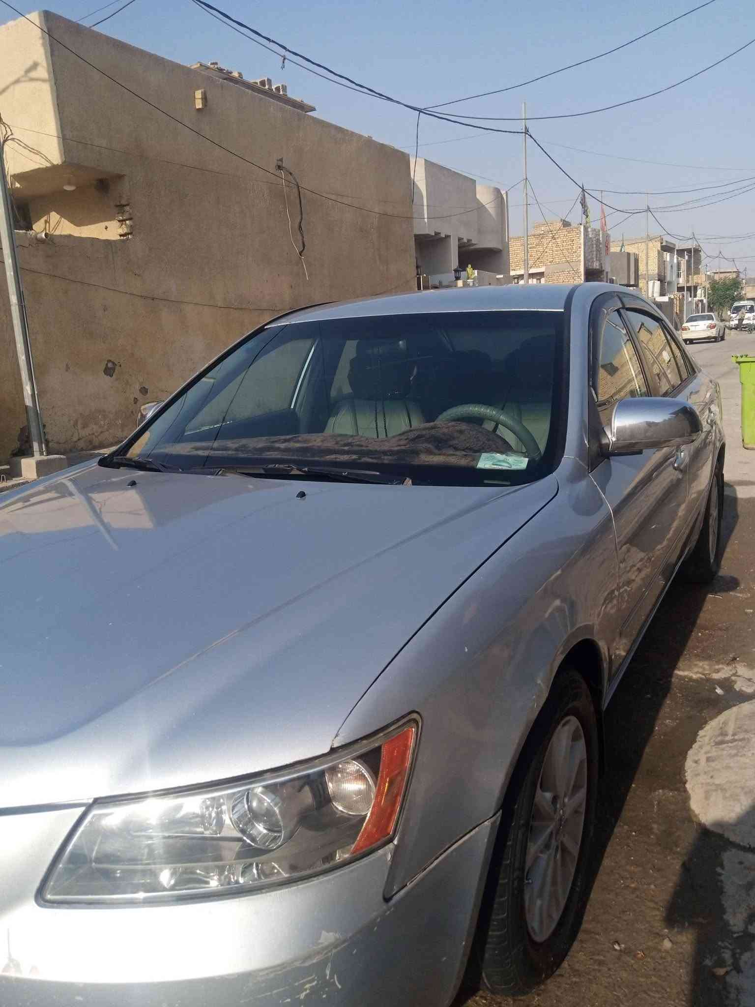 للبيع بدون مراوس ،،،، سوناتا امريكي حادثها جاملغ امامي بدون دواخل وبيها صبغ اثر جراد رقم بغداد انكليزي باسمي سيارة جاهزه من تبريد وحداديه وتايرات وباتري وتراي وين ميعجبك مكاني كوت المركز السعر 85 للاستفسار *********** واتساب مكاني كوت المركز ،،،،،
