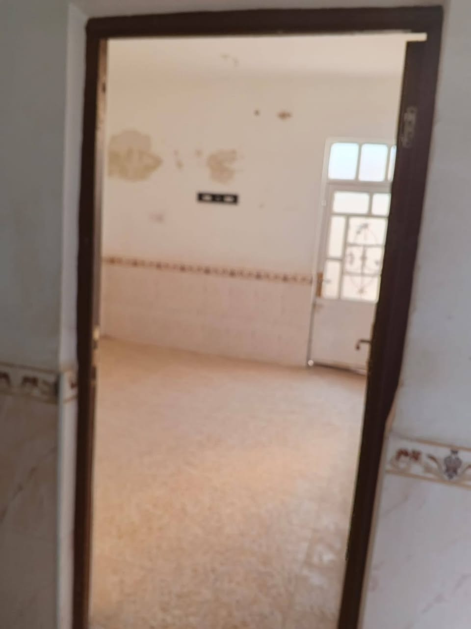 🏡✨ عقارات جنة الفردوس ✨🏡
🔹 بيت للبيع 📍 حي النداء 📐 المساحة: 50 متر 🆔 رقم العقار: 59186
✅ أساس صب ✅ سقف عكادة ✅ يحتوي على غرفتين
💰 السعر: 37 مليون دينار 🔸 يوجد مجال للتفاوض
📞 للاستفسار والاتصال: 📱 *********** 📱 ***********
