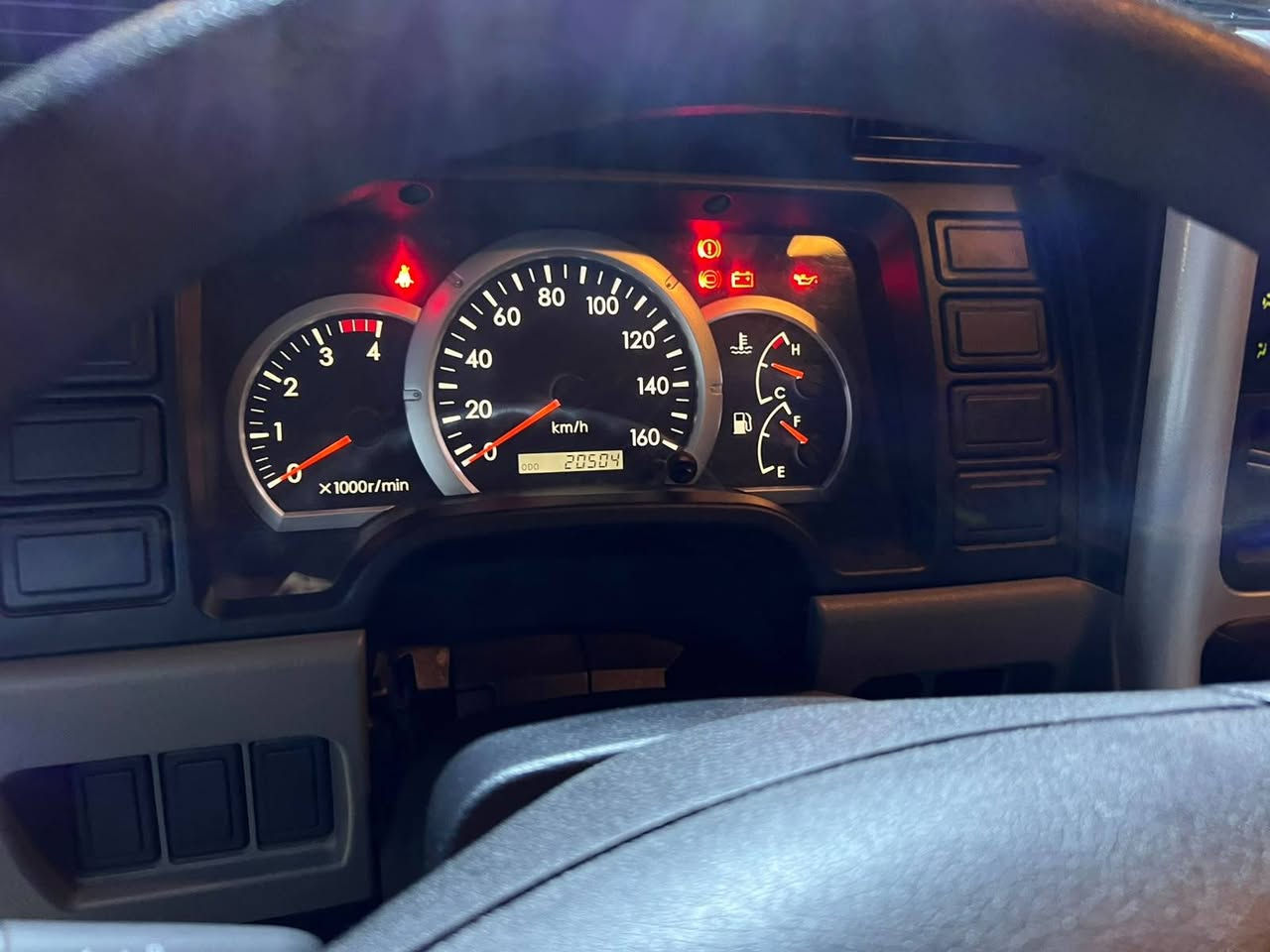 🚙 كنتر موديل 2025
🇰🇼 كويتي محسن
📍 ماشية 20 ألف كم
🔧 محوّرة 17 ونص
🪪 رقم بغداد

📞 للتواصل:
***********
