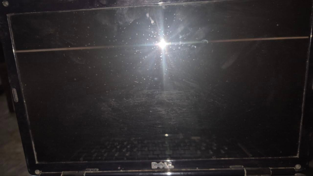 لابتوب Dell قديم للبيع – 25 ألف دينار

• الرام: 2GB
• المعالج: Intel Core 2 Duo
• الهارد: 320GB
• النظام: Windows 7
• مناسب للتصفح وبرامج Office 2010 والاستخدامات الخفيفة
• يأتي مع الشاحن

الملاحظات:
البطارية لا تعمل، وإذا ينفصل الشاحن ينطفئ الجهاز.
الكيبورد أحياناً يعلّك، ويحتاج تنظيف أو تبديل حسب الفحص.

💰 السعر: 25,000 دينار
📍 المكان: بغداد – شقق حي السلام (صدام سابقاً)
📞 للتواصل: ***********
❌ لا يوجد توصيل
