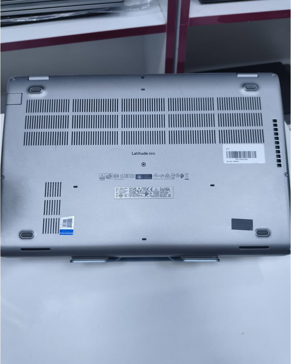 Dell Latitude 5510 • شاشة لمس 15.6 • i5 الجيل العاشر