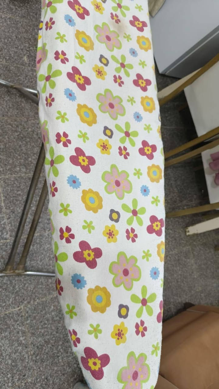 ساحبه مال مطاعم ضخمه مابيها اي ضرر سحبها كلش قوي قياس 60×65 سعرها 60 
مرايه مابيها ضرر ترهم للصالونات والحلاقه وصالات الجيم عرض 2متر و34 سم
ارتفاع متر و20 سم سعرها ب85 وبيها مجال

نشرة گلوبات شغاله قياسها 32 متر ب35

ميز اوتي تكمه مابي ضرر ب20

ميز طعام دائري رصاصي شكله وجه مرمري ب15

بنكه عاموديه وبيها ليد اضائه ب10

قطع مرمر جدد والقياس عالصور ثنينهن ب75

ستاندات حديد 4 موديلات الواحد ب10 واذا كلهن ب30

ملاحضه الاسعار بيهن مجال للشراي اذا شلعه

مكاني اعظميه للتواصل ***********
