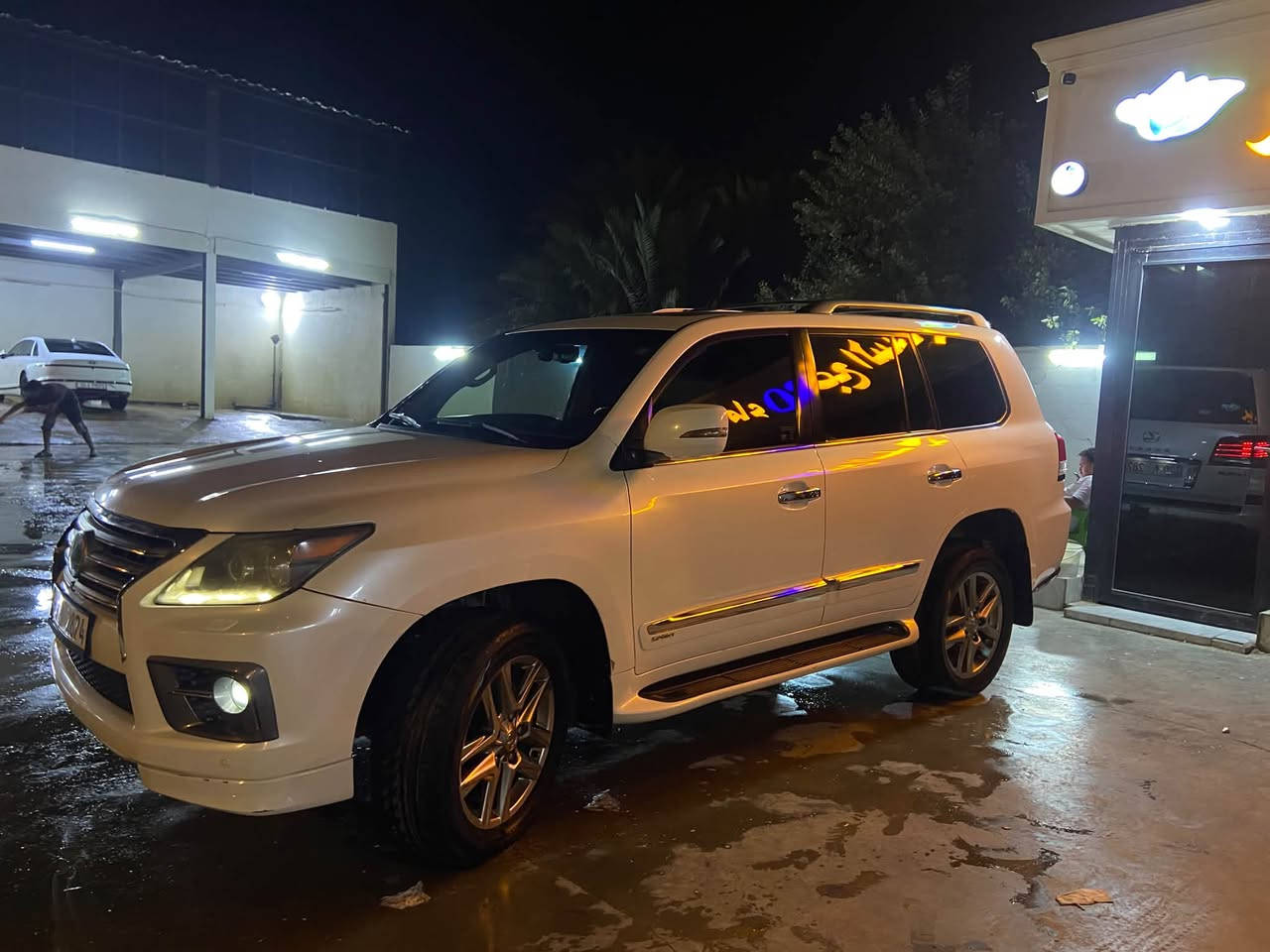 لكزس LX 570 • ٢٠١٣ • رقم واسط