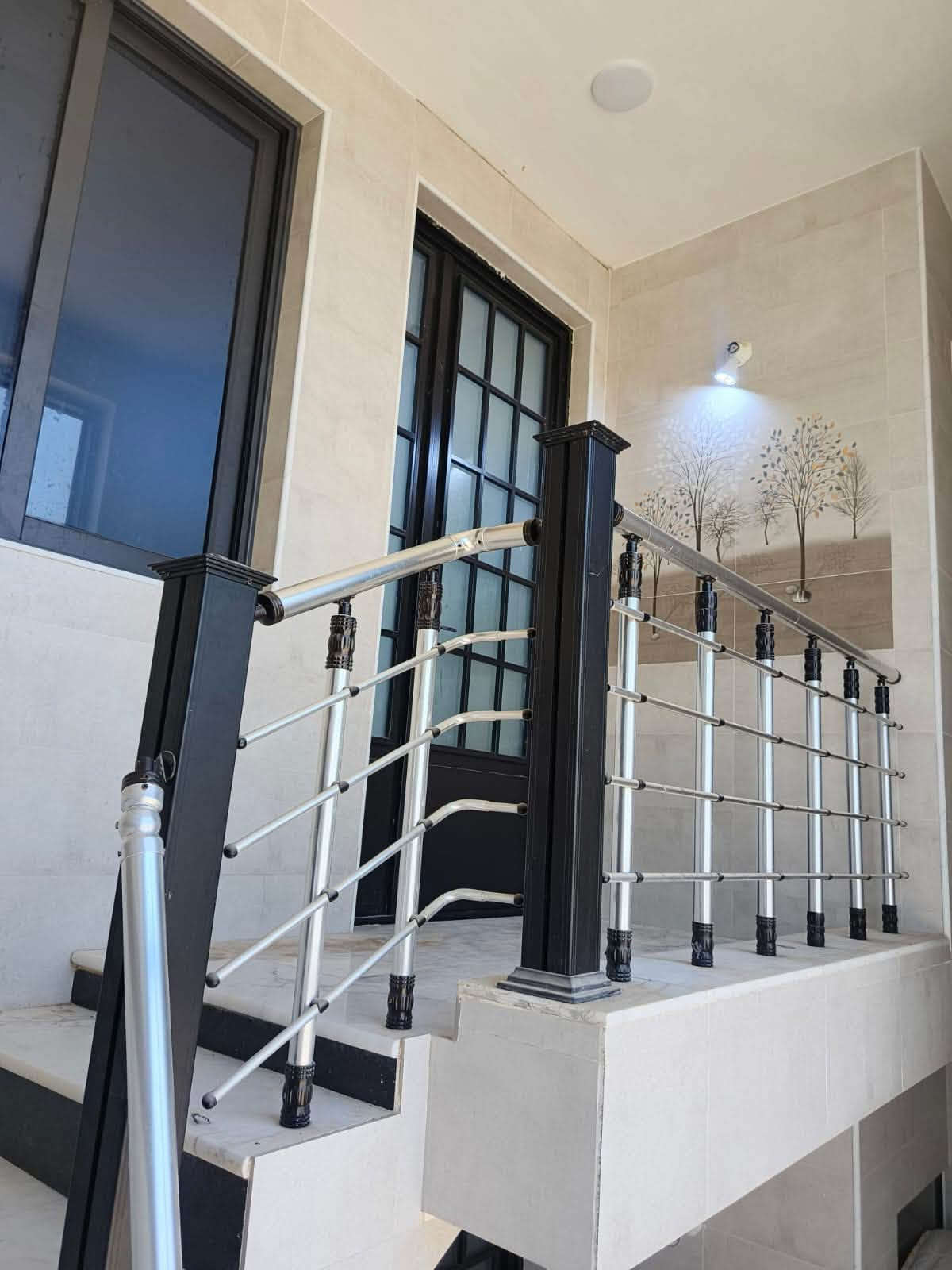 🏠✨ شقق للإيجار – سكن طالبات جامعيات فقط ✨🏠
📍 كربلاء – موقع مميز وقريب من الجامعات والمواصلات

نوفر شقق سكنية مريحة وآمنة ومجهزة بكل ما تحتاجه الطالبة 🌸

✨ متوفر كافة الخدمات:
🌐 إنترنت
🔥 غاز
💧 ماء
⚡ كهرباء
🔋 مولدة
❄️ سبالت وتبريد
🛏️ شقق مجهزة ومريحة
🍳 مطبخ ومستلزمات الطبخ
🚿 حمامات وخدمات كاملة
🧹 مكان نظيف ومرتب
🔐 سكن هادئ وآمن ومناسب للطالبات

🎓 السكن مخصص للطالبات الجامعيات

📞 للاستفسار والحجز:
***********

📩 الأماكن محدودة، للحجز والاستفسار يرجى التواصل على الرقم.

