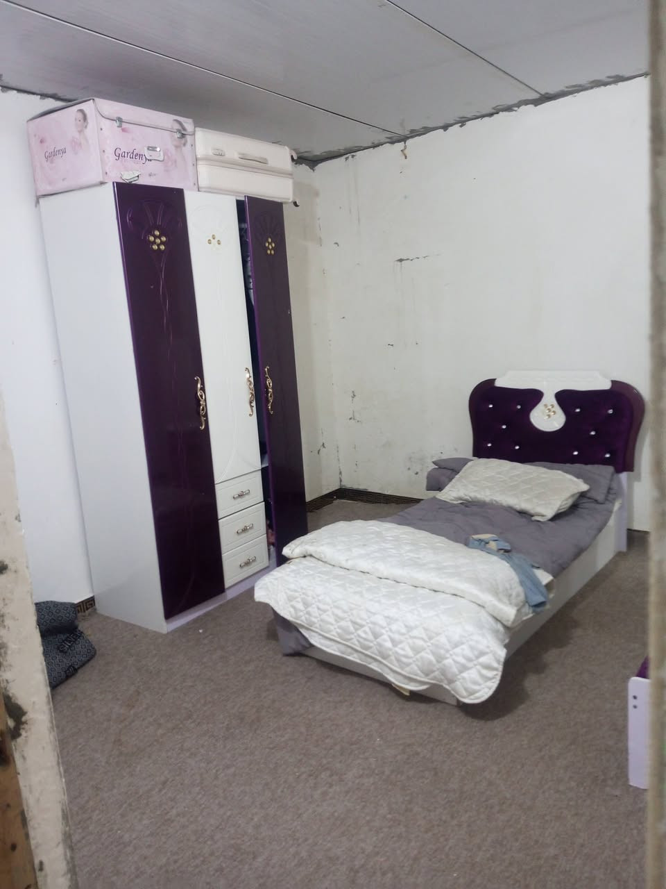 🏡 للبيع بيت زراعي في الزبير – المربد
غرفتين كبار
صالة كبيرة
مطبخ كبير
حديقة زغيره
سيراميك كامل
سقف سندويتش بانل
المساحة 170 متر مربع
واصل ماء حلو وماء مالح
25 مليون دينار عراقي، مع وجود مجال بسيط للتفاوض.
الزبير – المربد – بعد بيت شداد الفارس.
للتواصل: ***********
للجادين فقط، ولمن يرغب بالمعاينة يرجى الاتصال على الرقم أعلاه.
