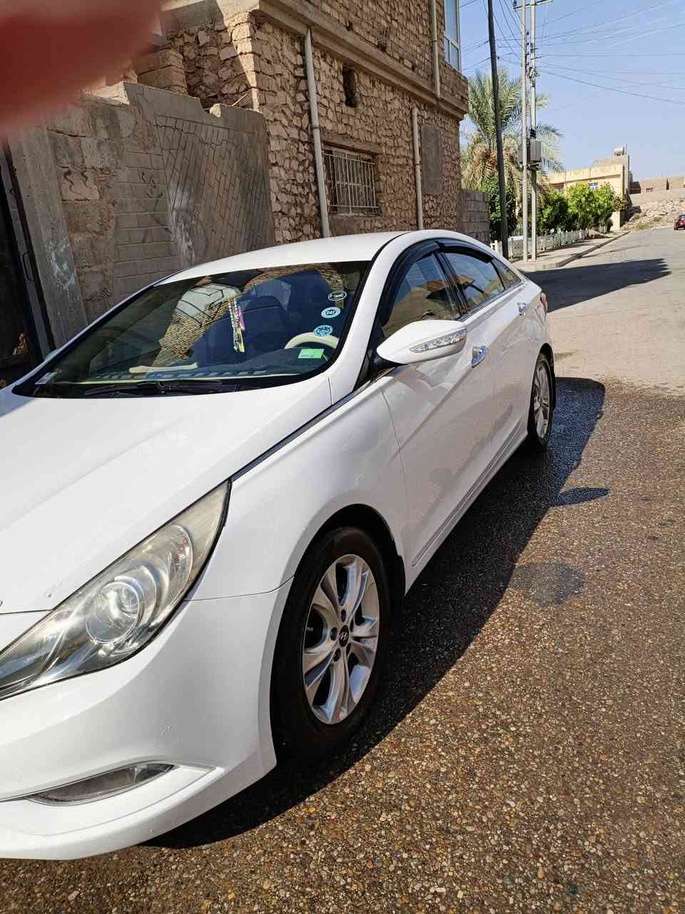 سوناتا للبيع موديل 2013 خليجي مكفوله كفاله عامه من الصبغ والمعجون تبريد قطعتين شاشه اندروند تخم تاير ويل كب كامره خلفيه حساسات امامي وخلفي محرك 2400دوش محرك وكير مامفتوحات شرط الفحص والسونار  تحكم ستيرن جهتين منظومه زنون فوول حداديه وجماليه خير من الله احلا من الصوره منظومه رادار امامي  رقم بغداد تحويل مباشر العنوان الانبار الرمادي هاتف ***********ا واتساب فقط لسعر 135وبيه مجال بيكم خير وتدللو
