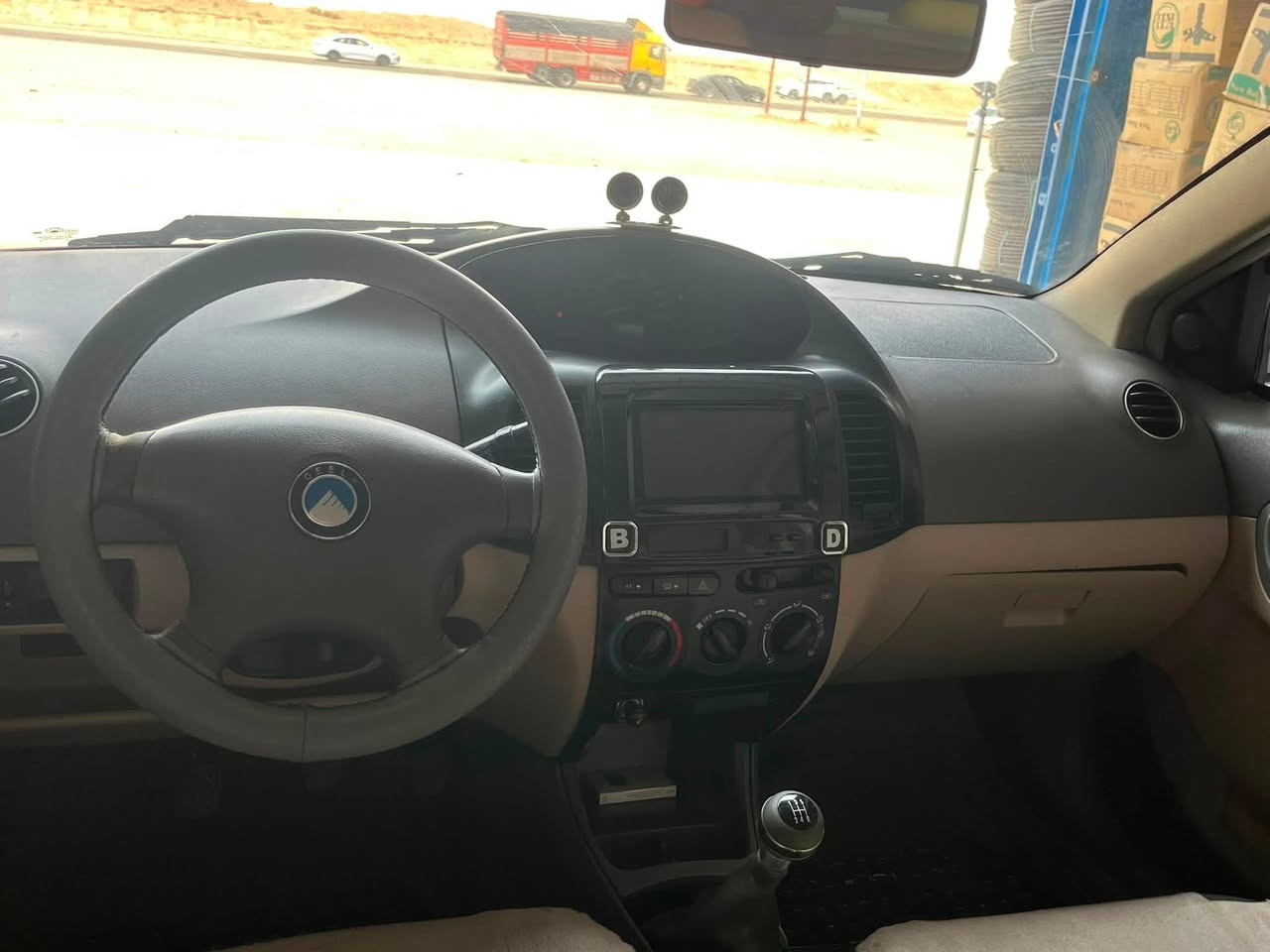السلام عليكم
للبيع جيلي ام كي مكفوله من اي نواقص جديده كلش رقم بغداد باسمي  رايدها ب47

***********
