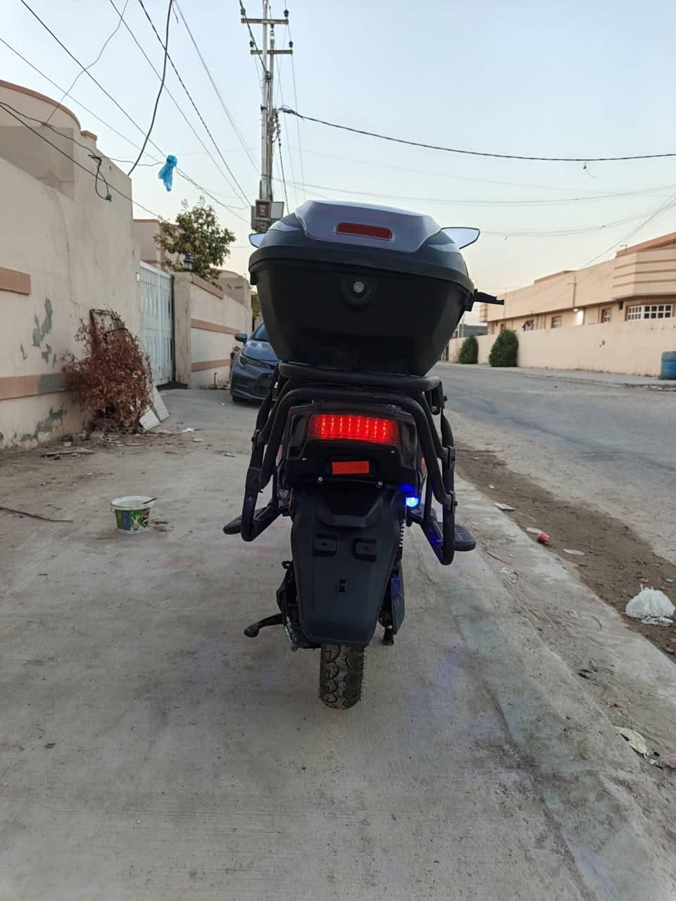 سلام عليكم 
دراجه شحن سكنس فول نضافه مثل مموضح بصوره 
بطاريت نضيفات 
السعر 700وبي مجال قليل 
الاستفسار مراسلتي خاص 
او عل هاذ رقم 
***********
***********
