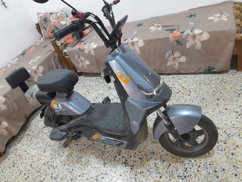 دراجات شحن كهربائية بحالة ممتازة شبه جديد
للإستفسار الاتصال على الرقم واتس اب 
*********** تل كيف, نينوى
