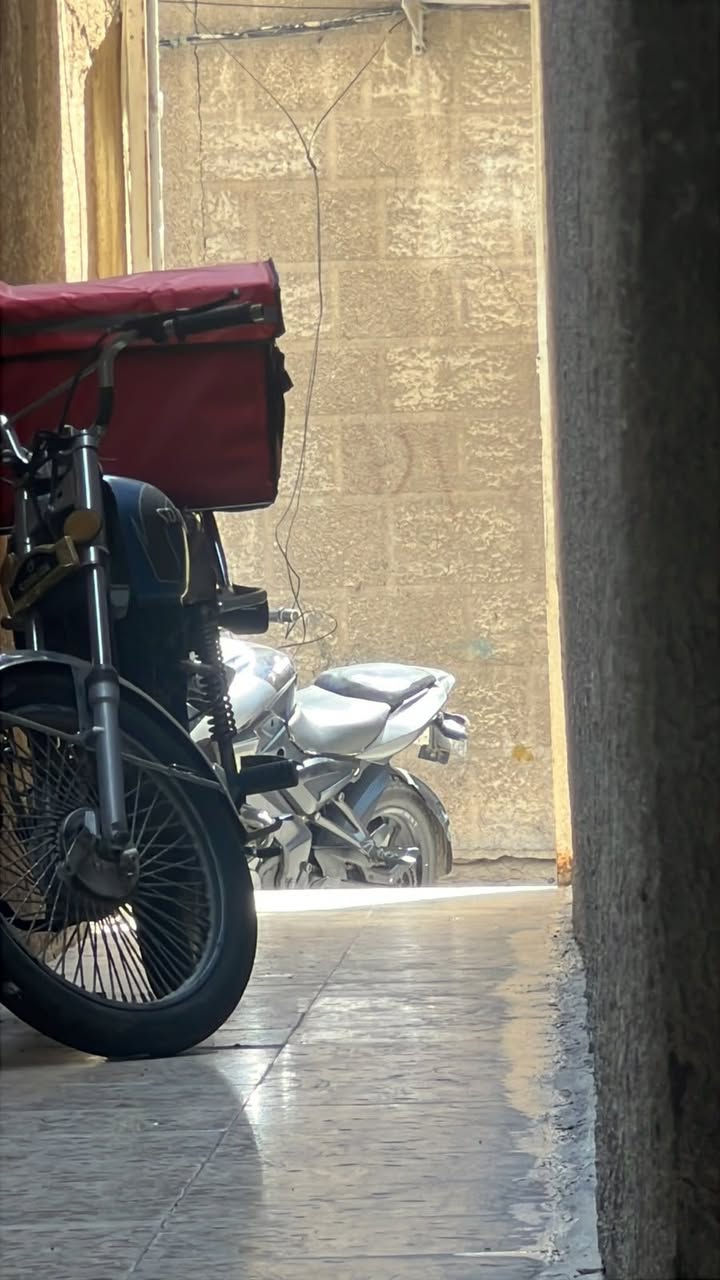 سلام عليكم دراجه يراني 2020 خير من الله مكينه تايكر مال شغل هيه وصندوك سعرها 250 مكاني بغداد ***********
