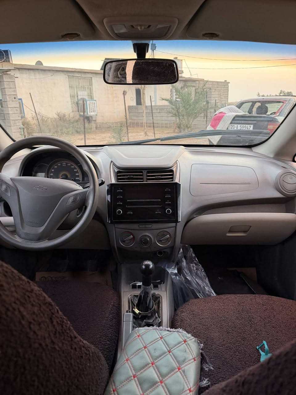 بۆ فرۆشتن و گۆڕینەوە بە مەلیکەی بڕاوە ،
ئەڤیۆ
٢٠١٢
تەبرید ساردو گەرم 
ساغ 
گێڕ عادی 
لاشەو ناوی ڕەقەم یەکە
بێ نوقسانی
٣٥و مەجال 
لەکەلارە
***********
