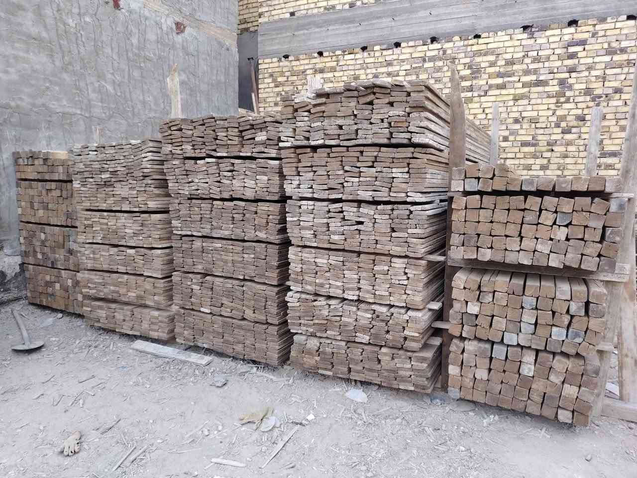 للبيع
 قالب خشب روسي نظيف مشتغل شغلتين فقط
عنوان الحلة المركز
اتصال هاتف ***********
