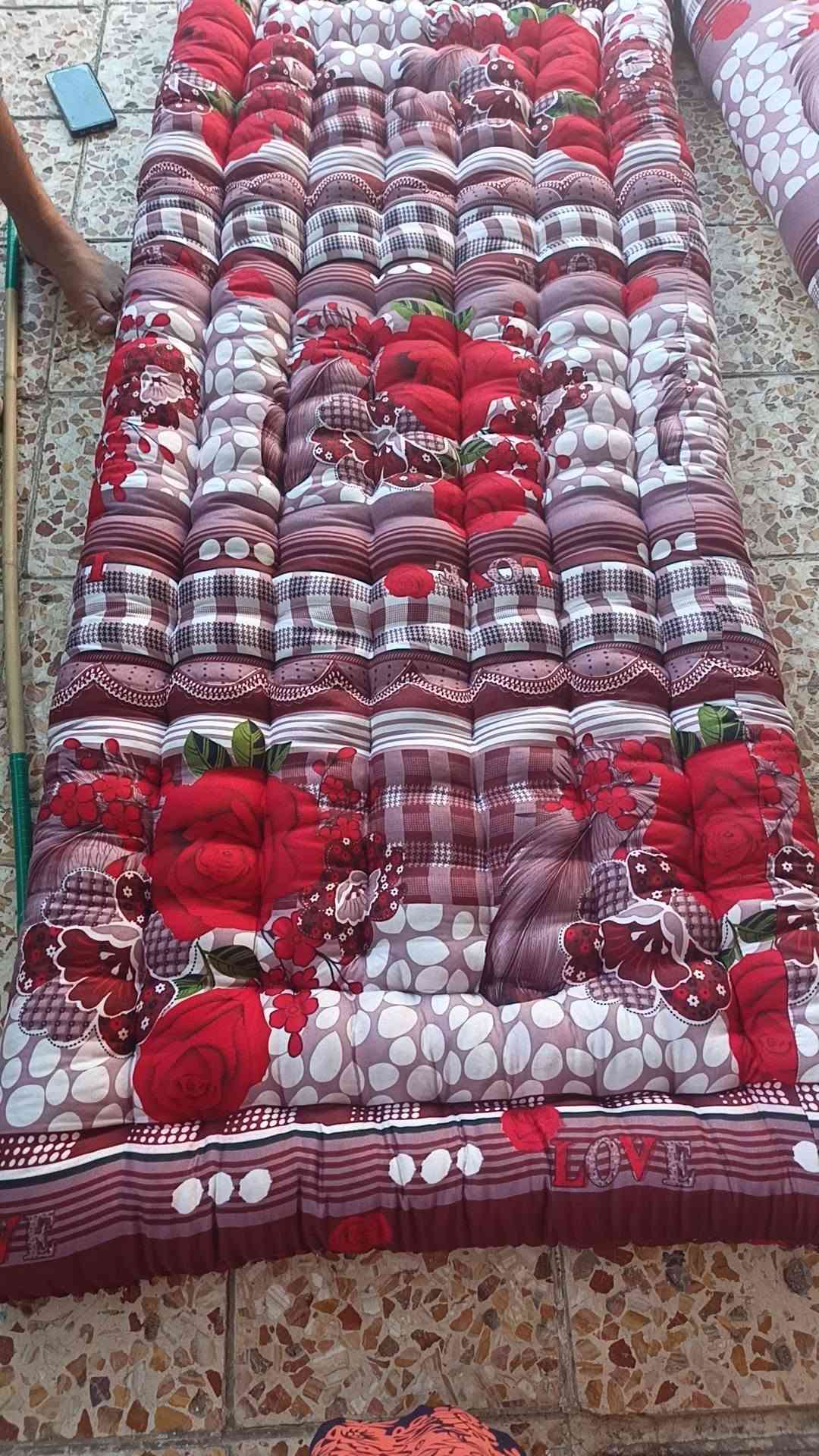 السلام عليكم ندافه مفروشات نشتغل بلجاهز ونعيد المستخدم للاستفسار خاص أو عل رقم‏‪***********‬‏
