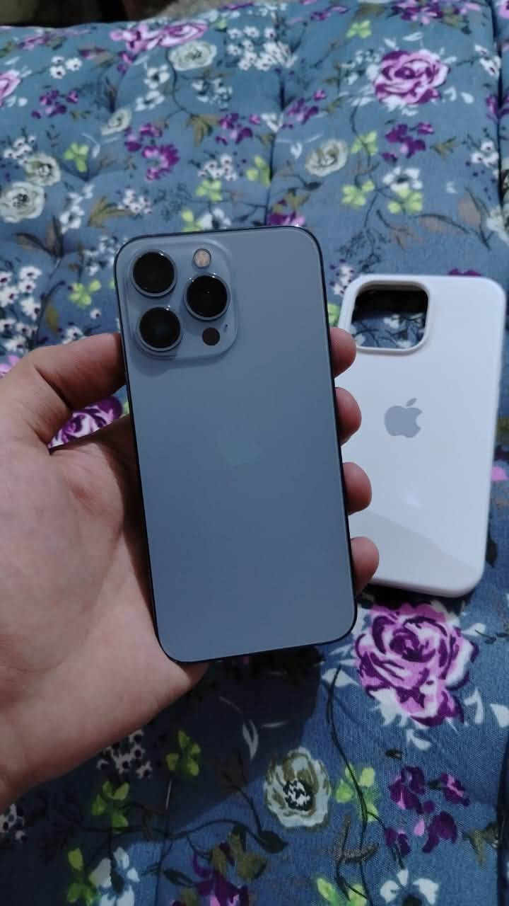 ايفون 13 برو فقط 
ذاكرة 256GB
بطارية 88 
مستبدل شاشة وبطارية تفصيخ
فقط بي ضربة بالشاصي ممبينه وكاميرة الزوم بيها خلل،
سينمائي شغال مابي شيء والعدسات كُلها شغالة
مكاني بغداد
تواصل واتساب 
***********
