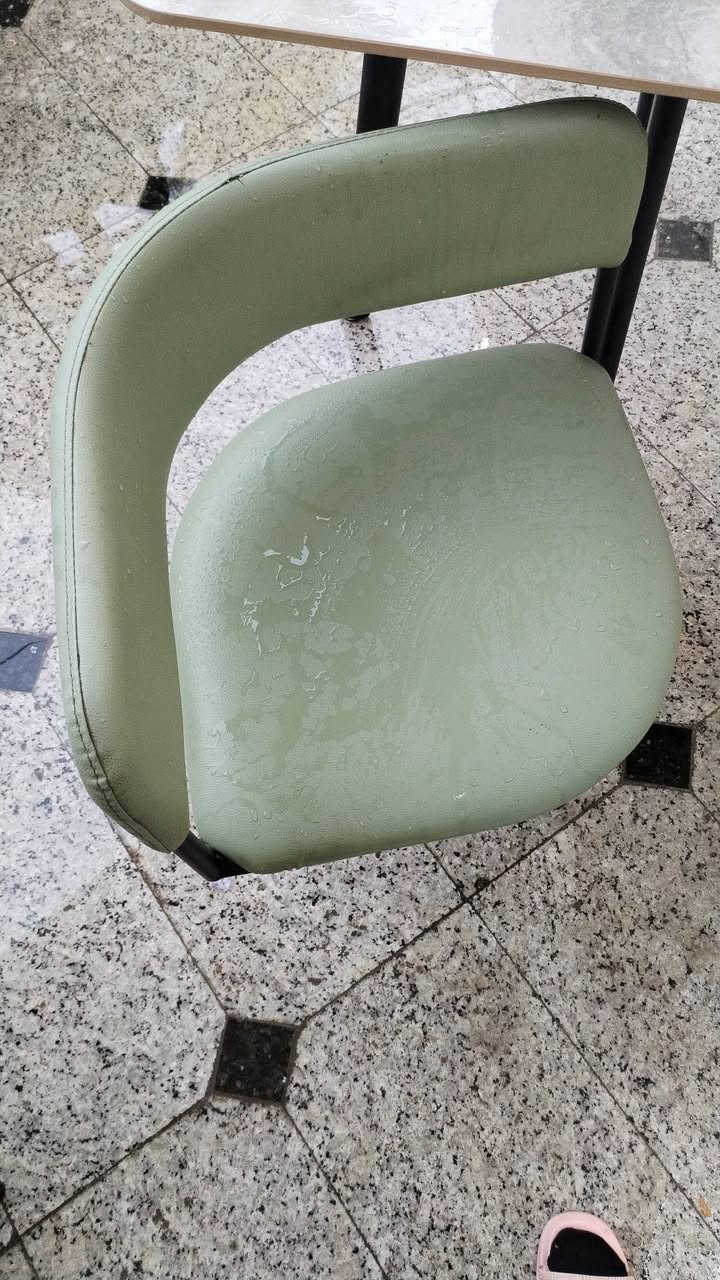 ميز طعام • للبيع • خاص