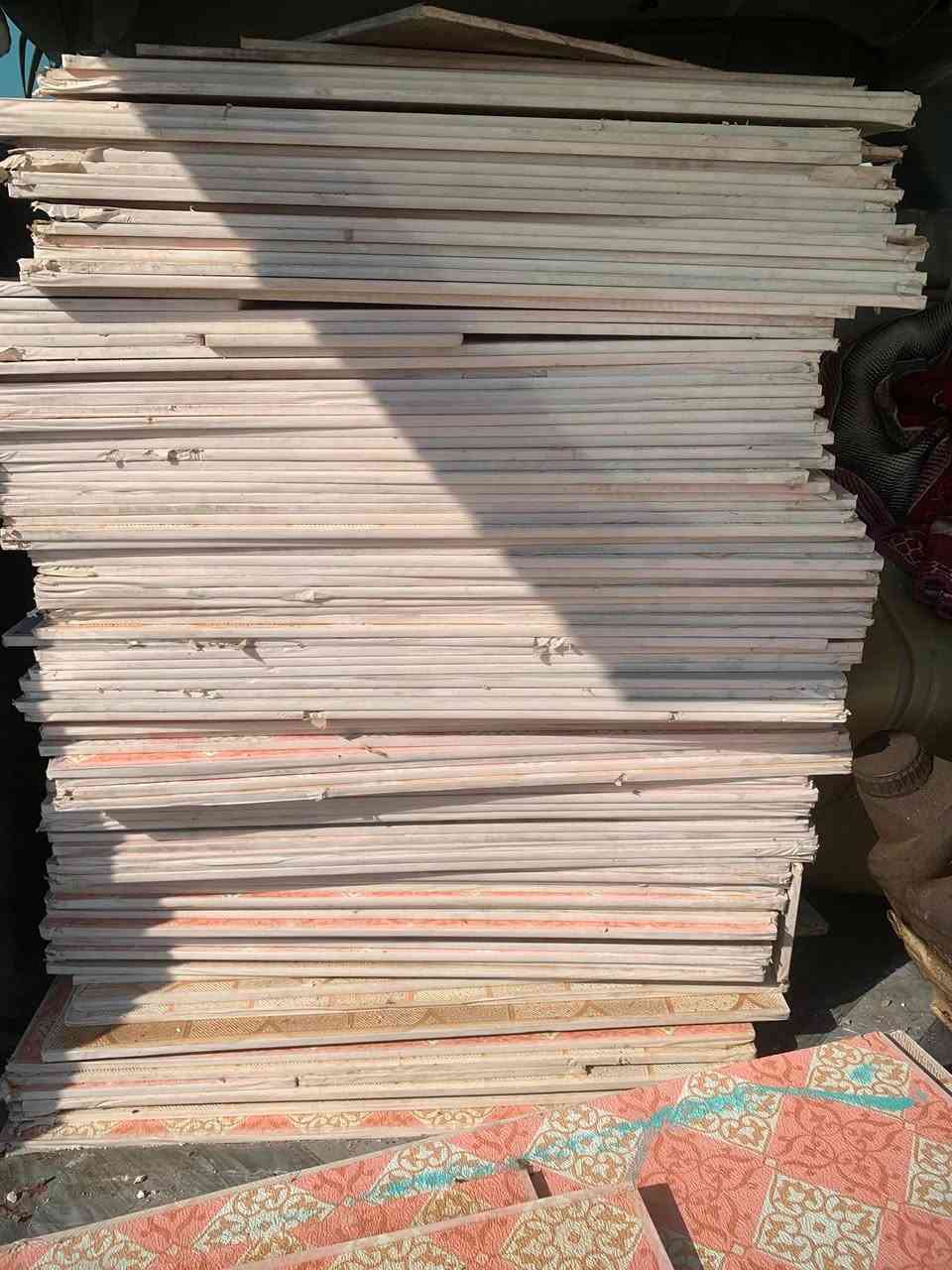 السلام عليكم سقف ثانوي ((بورك)) نضيف نضيف نضافه75 كلش نضيف وحلو عدد القطع ما يقرب((100 واكثر)) بي هذا الون وهذا الون ابيع شلع انه تجي تشوف بعيونك وتاخدهن (( قيم وادخلي خاص نشوف )) للتواصل 
***********
الموقع القطع 
البصره القبله حي الشهداء
