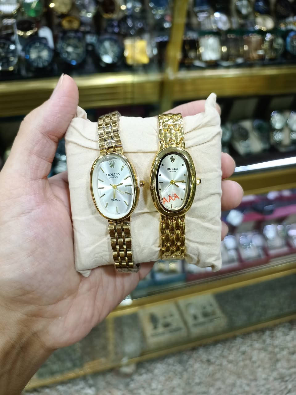 ساعات نسائية  اصلي متنوعة 😍
💕💕💕 💕💕💕
🌺الوكيل المعتمد لشركه🌹
🌺🌺 SANTA.BARBARA.POLO🌺🌺
🌷في محافظه القادسيه🌷
🌹وتربروف مقاومه للماء🌹
💐سير حديد   الأصلي 💐
😘طلاءثابت 100٪  😘
🤩الجامه زفير ضدالخدش والصدء🤩
تصلك الساعه مع كافه الملحقات الاصليه 
🤗ضمان 2سنه  حقيقي من تاريخ الشراء
مستعدون لعمل الطلبيه حسب الطلب
  🌷توجد موديلات وتصاميم حديثه🌷
 🌺زورونا ستجدون كل ماهو جديد🌺
لمعرفه الأسعار 
 الاتصال على الرقم فايبر واتس اب...
*********** سيد عمار
 *********** محمد مهدي 
يوجد توصيل  جميع محافظات العراق(5000) 
           مجمع عالم الساعات 
       الديوانيه السوق الكبير 
      محمدعبدالرزاق الخضري
