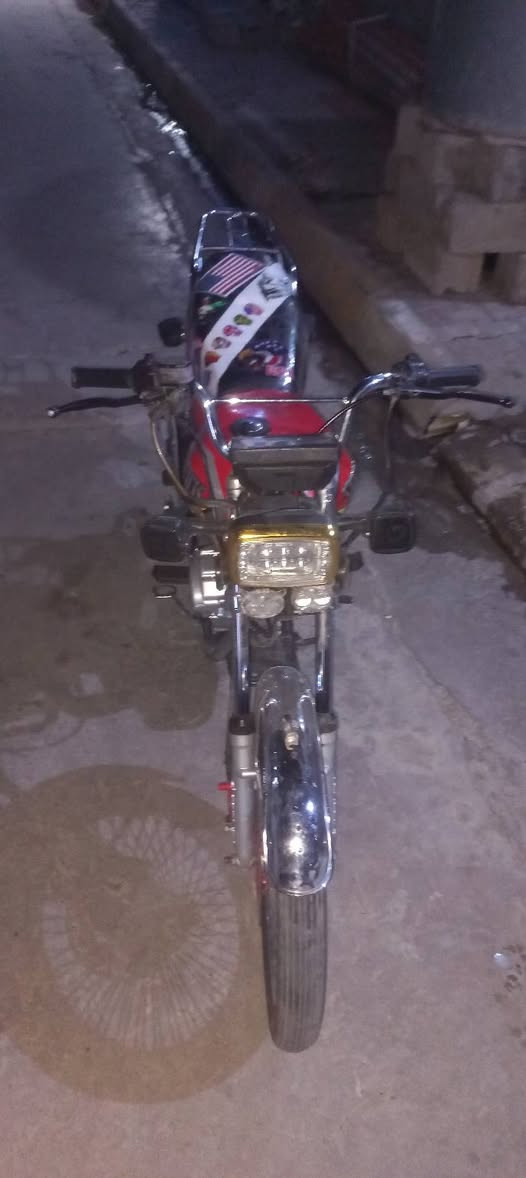 ***********سونك البيع موديل 24 شرط نضافه فول كهربائية كله شغاله سعر 550 ويرهم مروس  بدراجه خمسه كير مودبل 25 25 23
