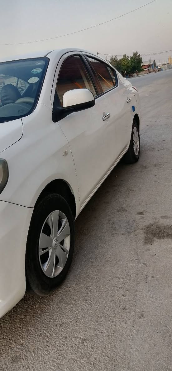 سلام عليكم نيسان ٢٠١٩ هندي ام بليته زركه كفاله من صبغ تبديل وفتح على واضع شركه سويجين وياها ارضيه مغلفه سبير مانازل السعر ٩٨ بيها مجال قليل ***********

