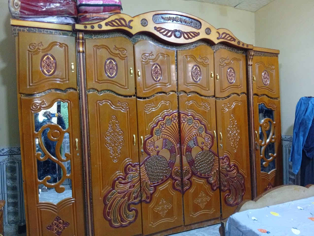 غرفة اخشاب • طابقين • نضيفة