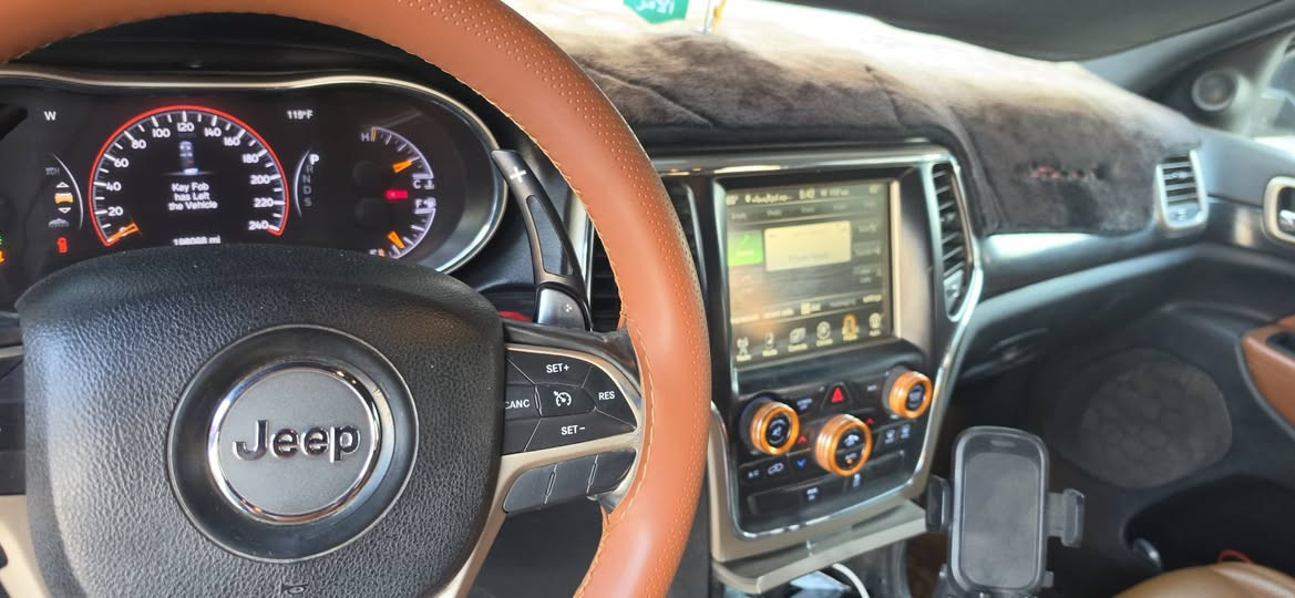 السلام عليكم 
للبيع او المراوس بدورنكو او سلفرادوا او فورد F150 مع فرق 
جيب عليها كت SRT 
عارضها ب185 
التفاصيل كلها موجوده بالمنشور 
السياره فول مواصفات 
بغداد حي الجهاد 
***********
