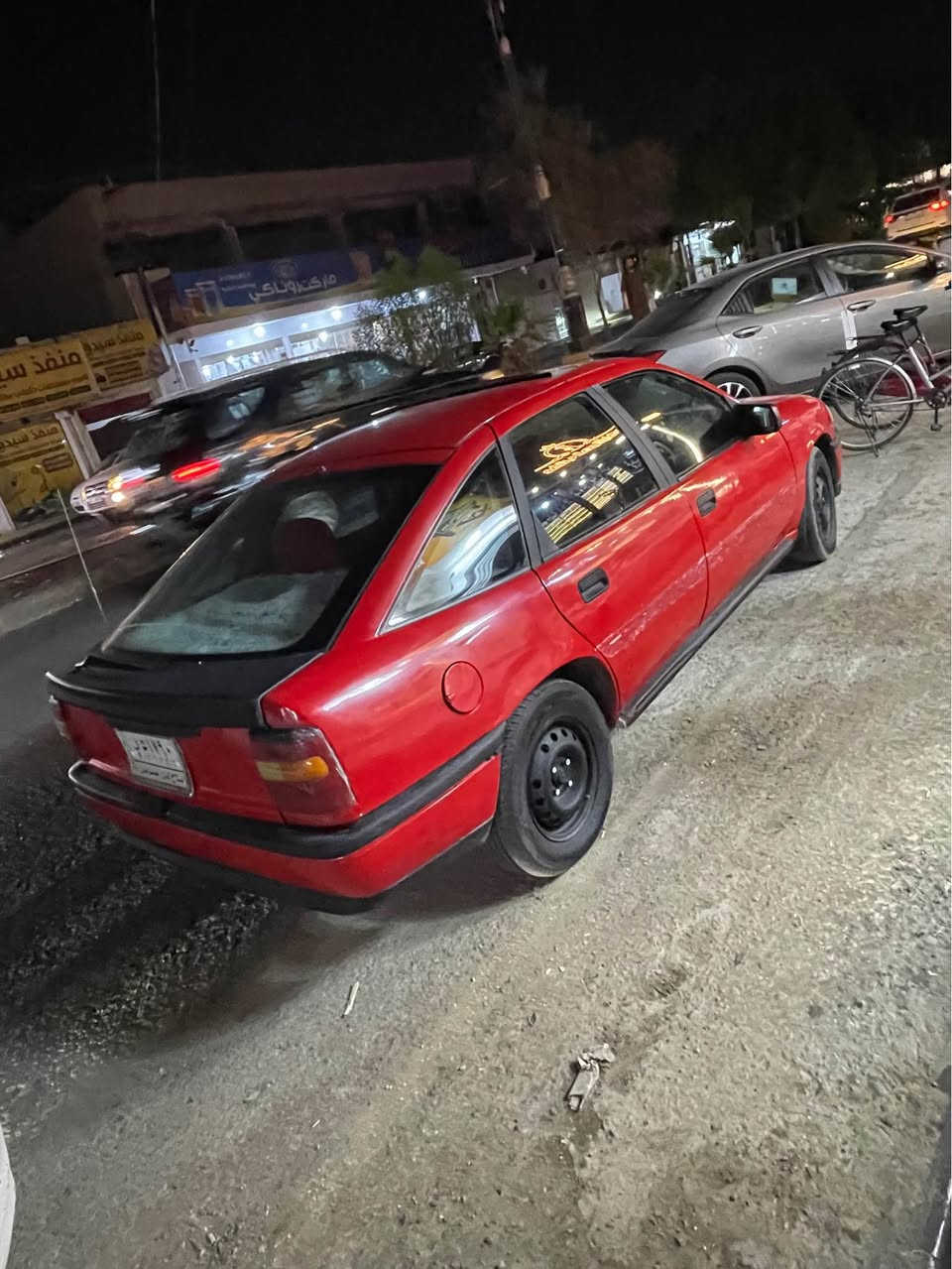 اوبل موديل 1993
محرك 20 شرط لا صرف ولا بخار ولا صوت 
كير عادي 
صدر امامي خلفي جديد ربع تايرات جديد
بدون ظرر فقط هلالت مصلح 
كهربيات كامل شغال 
دفتر بانزين بيه 
سنويه منتهي شرط تحول وكاله 
سيارة حلو وجاهز 
اني مكلف بل نشر خابر صاحب 
محتاج فلوس يريد يطلع يسافر 
*********** كركوك, العراق
