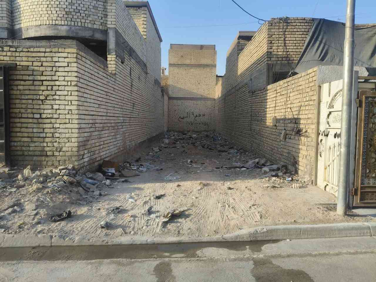 السلام عليكم
قطعه ارض للبيع المساحه 125 حي السفير 
قرب وسواق ابوعراق فرع مقابل سواق طبي ثاني دربونه على يمنه رقم الهاتف ***********
ملاحضه اني مكلف بلنشر مو صاحب القطعه هاذه رقم صاحب القطعه
