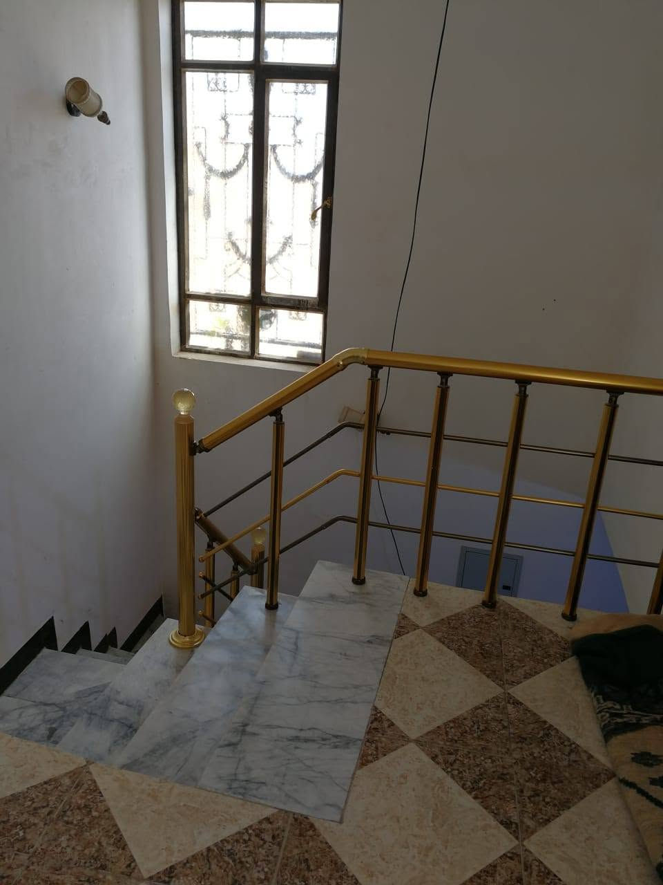 بستان ملك • ١٠٠م • ٤ غرف