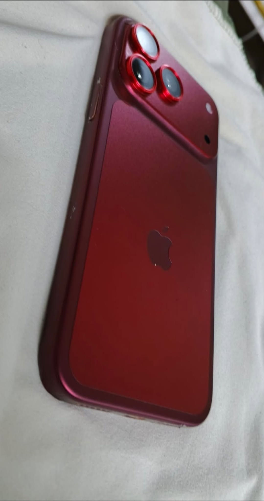 للبيع iPhone 17 Pro Max

 او 📱مراوسة: ب iPhone 18 Pro Max

eSIM شريحة الكترونية
اللون: برتقالي + ملزك PPF برغندي لون الايفون 18
الحالة: مستعمل شهر 1 - نضافه 100%
البطارية: 100% - 27 دورة فقط
الضمان: لحد 2027/8/17
الملحقات: كاملة + كيبل اصلي 🔌

السعر:  1900بي مجال

المكان: بغداد الكريعات + توصيل
رقم: ‭***********‬

وتساب فقط
