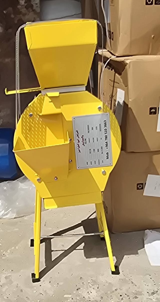 جاروشه اعلاف
(حنطه وشعير وذره وعرنوص وخبز يابس وغيرها )
قدره الماطور (حصان ونص )
سنكل فيز 
انتاج 250 كيلو بالساعه 
ياتي معها 4 غرابيل (ناعم وسط خشن وخشن )

للأستفسار الاتصال على الارقام 
***********
*********** واتساب 
***********
العنوان / محافظه واسط قضاء النعمانيه مقابل مجلس بلدي وجامع الحاج جلال الكناني '
