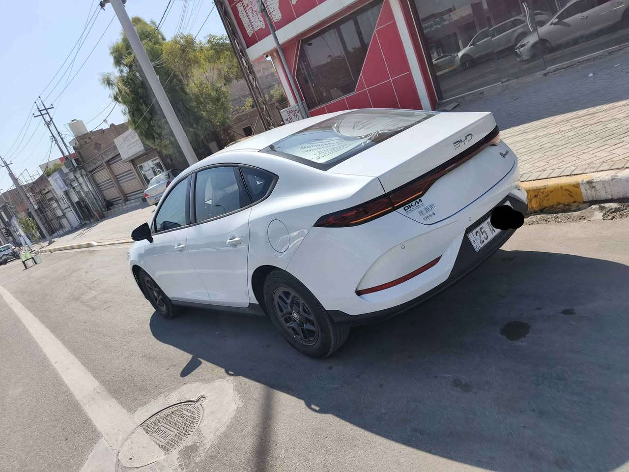 Byd qin plus 2025  مرقم كركوك
تمشي بالتفويلة 2100k
السيارة زيروو مكفولة من  الرصعة ومن الشخط ومن الضربة

ماشية (2000)كيلو  متر فقط 
•(شحن_هايبرد بانزين) 
سعرها (133$) ورقة وبيها مجال 
•كاعيات qin plus البلادية وياها
جميع ملحقاتها موجودة
• شاشة وسطية كبيرة
•شاشة كيج الكتروني
•تشغيل بصمة
•تشغيل عن بعد
• كارت تشغيل nfc
•ابواب بصمة
• سويج بصمة
•حساسات خلفية
•كامرة خلفية
•قطعتين تبريد
•لايتات زينون 
•كشنات جلد بيجي
•اوتو هولد
•تحكمات ستيرن
•حساسات اطارات
*لون ابيض داخل اسود
•منافذ شحن
•تحكم مري كهربائي
•اشاير بالمري
•شاحنة بلادي تجي 10 امبير 
•وضعيات ايكو_ سبورت _ نورمل
•بعدها بنايلون مال شركة
وبعد بيها هواي مواصفات 
مكانها كركوك
مقدم على كوبون بانزين
للتواصل مع مالك السيارة *********** الشريقات, صلاح الدين
