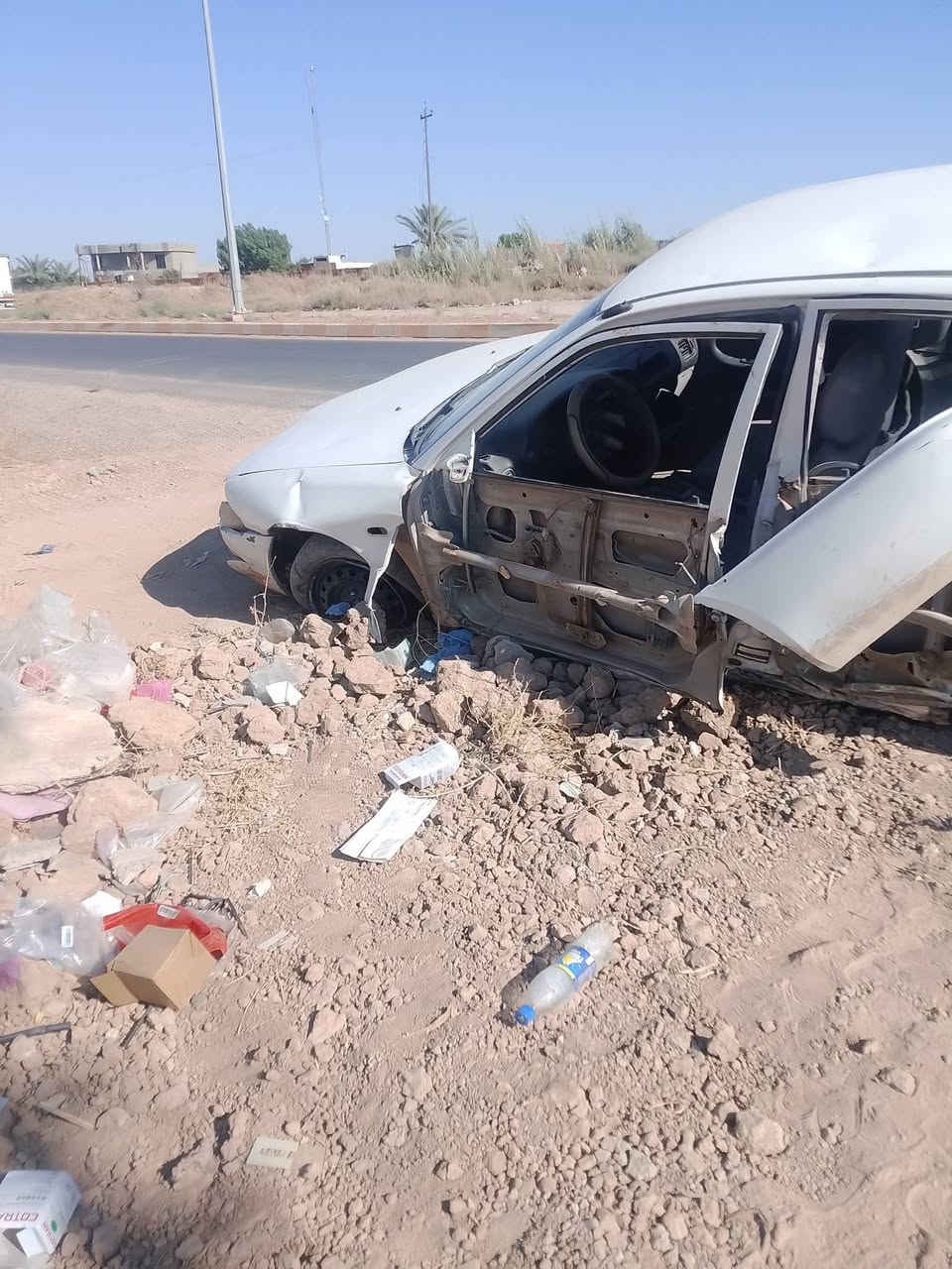السلام عليكم
بروتون ويرا مشروع وطني رقم بصرة 
حادثها صفحه للبيع 
سيارة كير محرك كفالة فقط بابين تريد وسمكرة 
وصدر 
اللي يريدها تفصيخ او تسقيط او تعمير 
***********
سعرها مناسب 20ورقه
