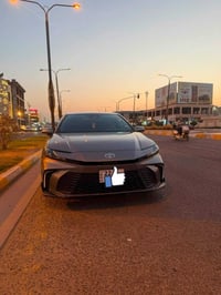 وبركاته كامري SE موديل 2025  المواصفات :  بصمه كشن جلد تشغيل عن بعد را...