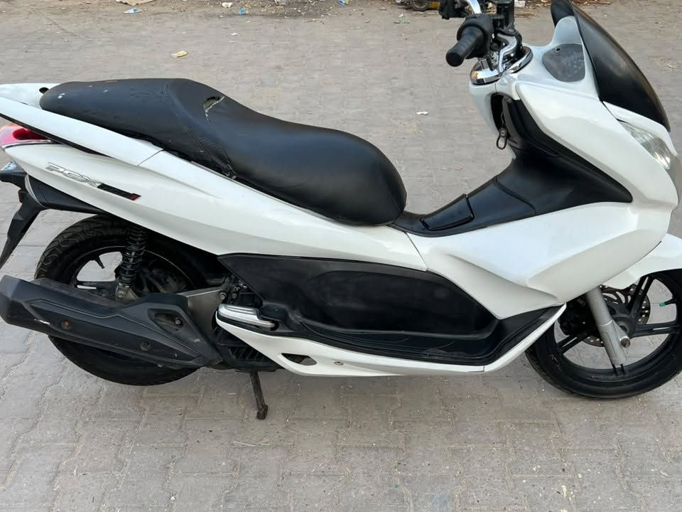 سلام عليكم  Pcx جيل اول يابانيJf مكفوله      ماشيه 31 الف قبل 3 شهر من نازله رنبه   حساس زدحام حساس ستان كله شغال دهن موتل دراجه خير من الله   السعر مليون و 500   ***********   مدينه الصدر
