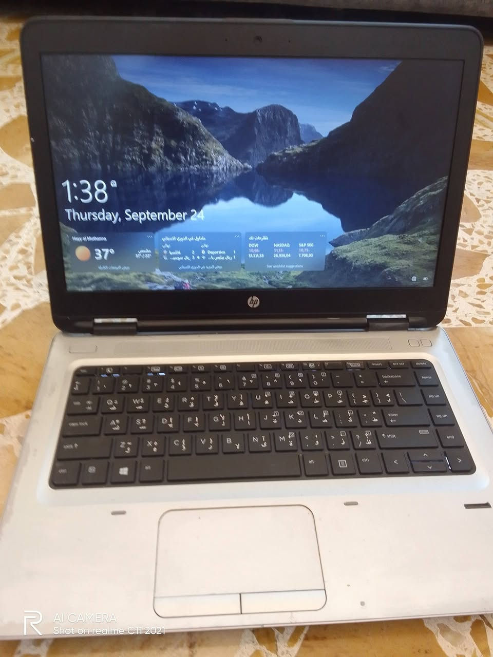 عندي لابتوب للبيع نوع hp كوراي 5 جيل 6
الشراي يخابر على هذا الرقم ***********
الرقم بي واتساب العنوان موصل حي الصديق 
السعر 170 وبي مجال 
هارد 256 ssD

رام،84B 

كارت داخلي 
C,p,U Gri5a6
حجم اللابتوب 14

نص مكتوب في الصور:
- AI CAMERA Shot on realme C11 2021
- R AI CAMERA Shot on realme C11 2021
- AI CAMERAShot on realme C11 2021