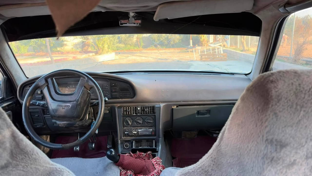 عليكم دايو برنس
كير محرك  يشلع جير شرط
تايرات جدد
وباتري جديد
صدر جديد
تبريد ثلج 
سنتر لوك تقفل وتفتح السياره حته الجنطه تنقفل 

سياره كله بلاد  ملاحضه ناقصه بطاين مال بوب والباقي ترايك وين مايعجبك 
الرقم) ***********)
السعر 20وبيه  مجال  للطيبين
