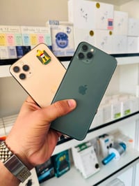 🫡 للبيع قطعتين 11  الاول.. iPhone 11 pro max  ذاكرا 256  بطاريه 79% بل...