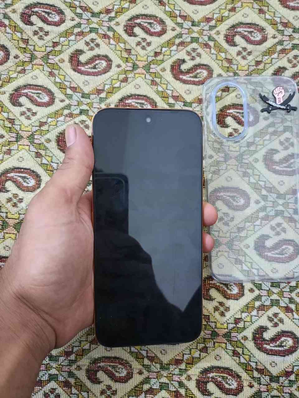 سلام عليكم حبايب جهاز هونرx7d صارلي يومين من اخذته لبيع جهاز اخذته 365اريده 330وبي مجال 290مايصير والله  وهذا رقمي ***********
