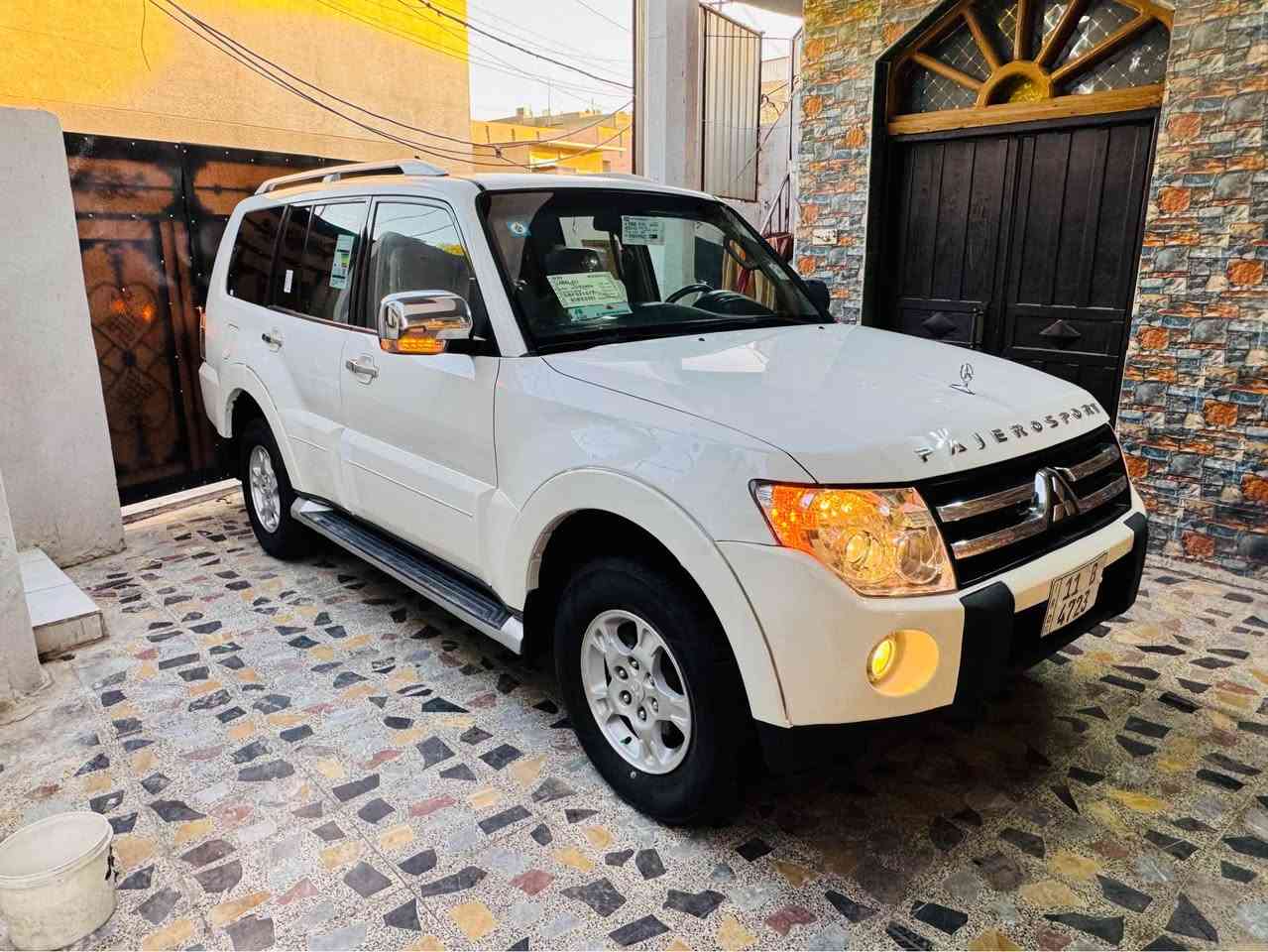 باجيرو موديل 2008 السعر 115
كفالة السيارة بدون صبغ بدون تبديل 
كير مكينة كفالة صدر تبريد 3قطع تخم تاير 
صدر حدادية تحكمات جهتين شاشة كامرة 
مري شفط جام كهربائي رقم بغداد انكليزي 
بسمي سنوية 31 مصفرة 
مكاني بغداد البلديات الأتصال على الرقم 
*********** بغداد, العراق
