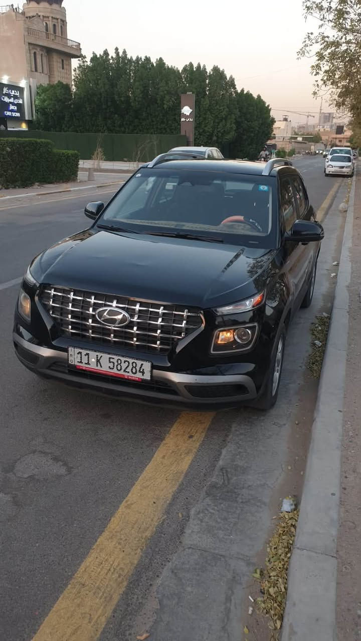 🚗 للبيع | هونداي فينيو (Venue) 2023 – فول مواصفات حادثها خفيف

- الموديل: 2023

- الوارد: أمريكي

- اللون: اسود

- المسافة المقطوعة:70 ألف ميل

المواصفات:

✅ تشغيل بصمة (Push Start)

✅ تشغيل عن بُعد (Remote Start)

✅ دخول ذكي (Keyless Entry)

✅ رادارات وأنظمة أمان

✅ حساسات

✅ كاميرا خلفية

✅ شاشة مع Apple CarPlay وAndroid Auto

✅ مثبت سرعة

✅ نظام المحافظة على المسار

✅ نظام التحذير من الاصطدام الأمامي

✅ تنبيه النقطة العمياء

✅ تحذير حركة المرور الخلفية

✅ جنوط ألمنيوم

✅ إنارة LED

✅ تكييف ممتاز

السيارة نظيفة وجاهزة للاستخدام، موقعها بغداد السعر 140$

للاستفسار والمزيد من التفاصيل يرجى التواصل على الرقم
 ***********
