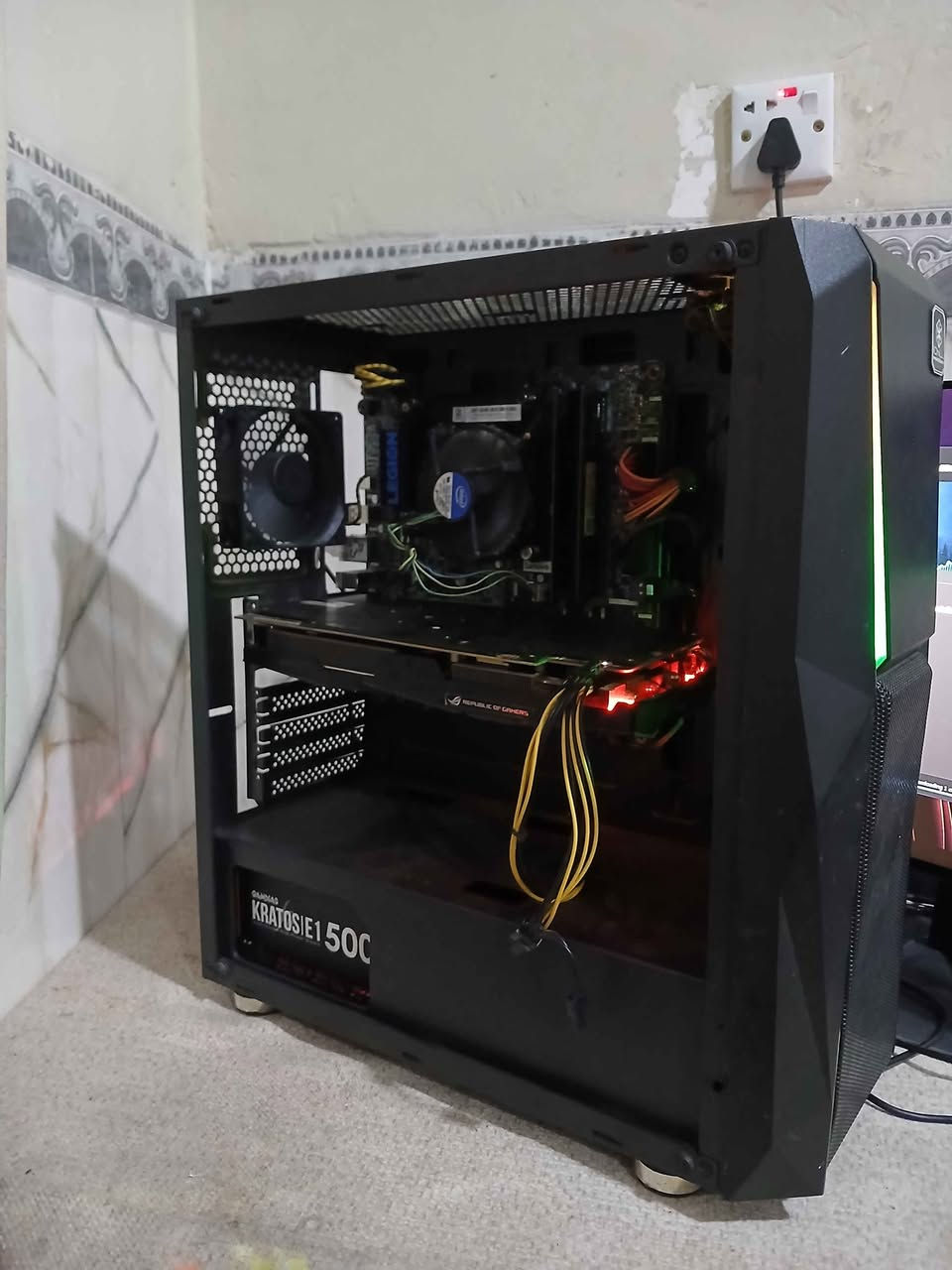 مكاني بغداد الدورة سعر ٤٧٥ 
رقمي ***********
I3 10100f 

B460  

Gtx 1060 6g asus rog strex 

Ram 16 g 

Ssd 128 hdd 500

Case 3 fan 

Psu 500 w بغداد, العراق
