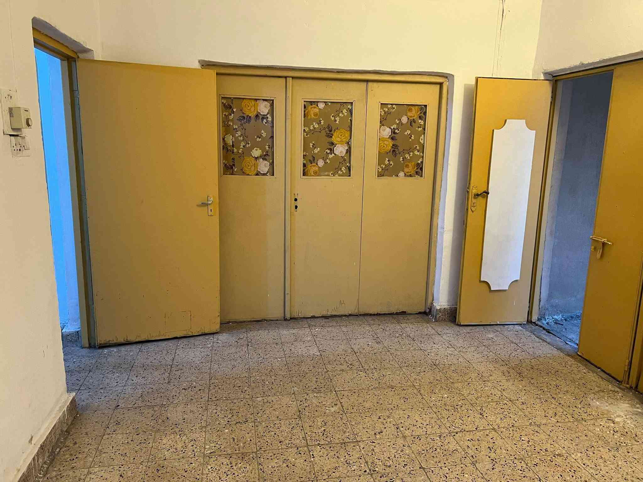 بيت للايجار منطقة الجنينه
قرب مبيعات الكهرباء / شارع المصلحه
يتكون من
غرفتين
وهول
استقبال
مطبخ
صحيات
كراج
بيت ركن مساحة 150م

قريب على كولشي
منطقة هدوء جدا

الايجار  750 بيه مجال 
تواصل ***********
