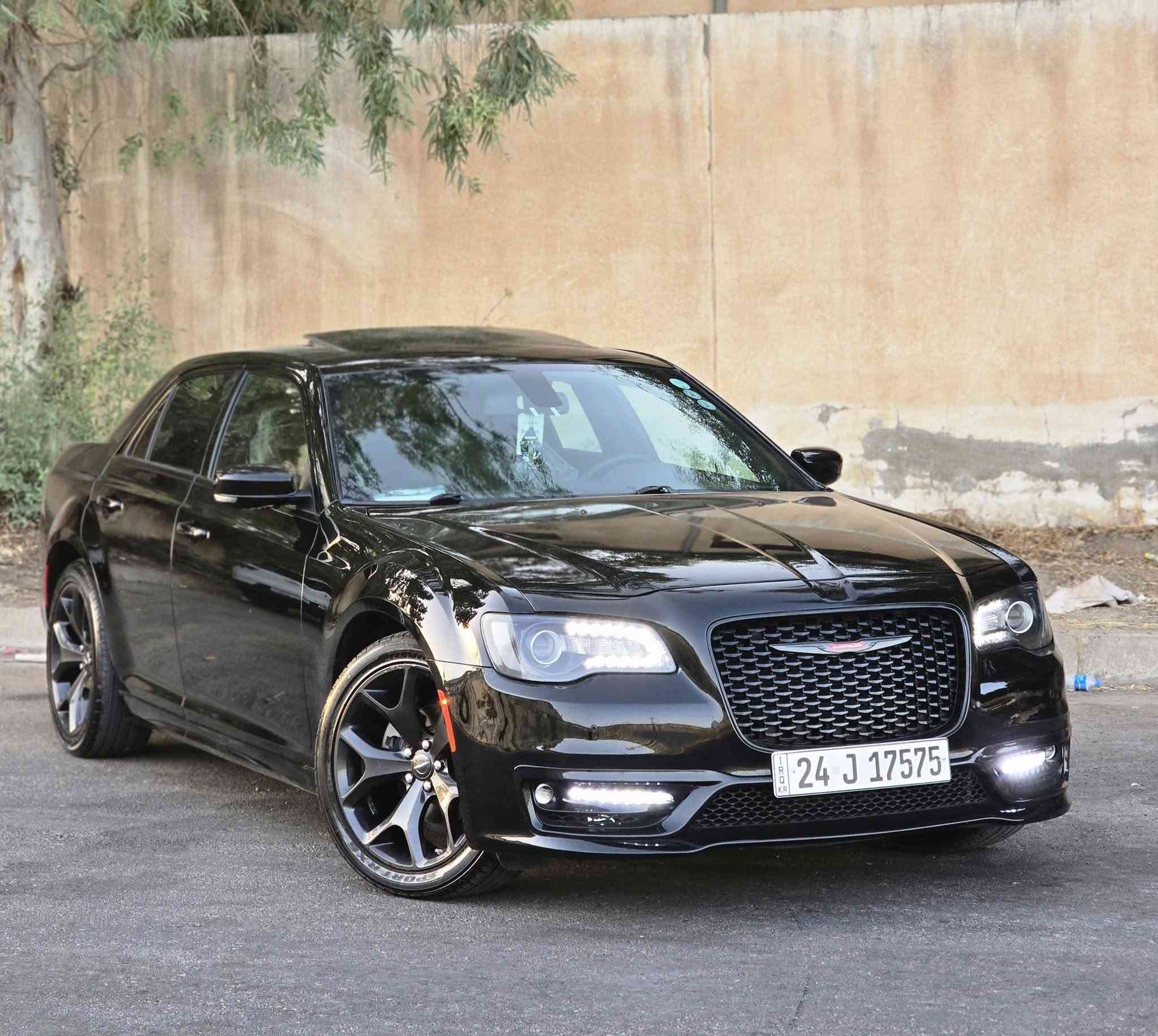السلام عليكم الاخوان ..
كرايسلر 300s 2022 ..
وارد كندي ماشية 50 مايل ..
مواصفات اس فول مواصفات ..
كير محرك بشرط بحالة الوكالة .. 
بدون صبغ سيارة فقط مكان صغار pdr ..
سيارة كلش جديدة حلوة مابي نواقص ..
مكان سيارة اربيل ..
***********
