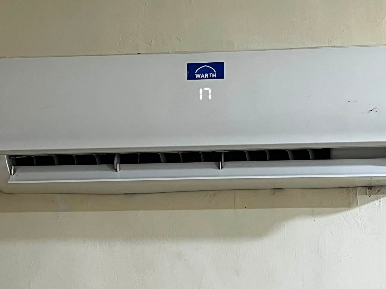 سبلت الوارث طنين 
جديد كلش
غاز 22
المكان البصره الزبير 
السعر 325
***********
