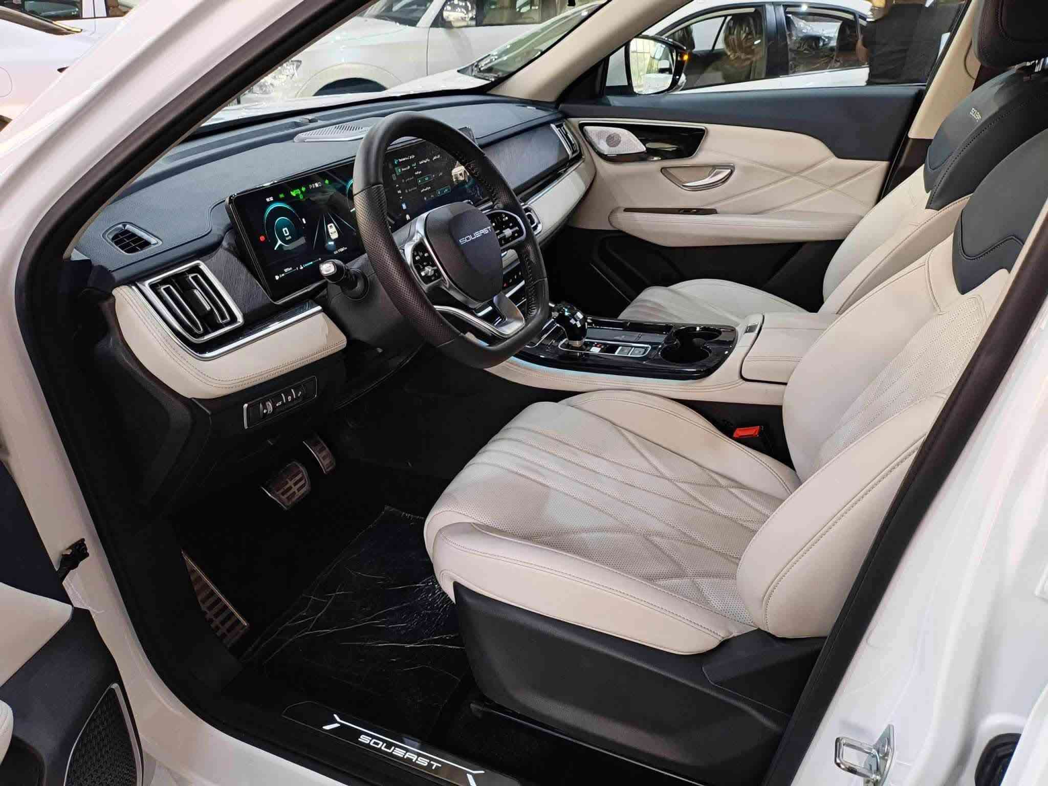 سوئيست 2026 S07 1.5L COMFORT
العداد: 11 الف داخل ضمان شركه 

المحرك: 4 أسطوانات 1.5L  تيربو 156 حصان

العزم (نيوتن-م.): 230

ناقل الحركة: اوتوماتيكي دبل كلاتش من 6 سرعات

استهلاك الوقود: 7.8 لتر لكل 100 كم

الضمان الأساسي: 6 سنوات أو 200,000 كم (أيهما أولا)

ضمان المحرك: 10 سنوات أو 1،000،000 كم (أيهما أولا / للمالك الأول) 

المواصفات:

*إطارات قياس 20 إنچ

*فتحة سقف بانوراما 1. 1 م

*الصندوق كهربائي 

*مثبت سرعة

*كاميرات محيطية 360 درجة 

*حساسات خلفية 

*شاشة عرض وعدادات رقمية قياس 24.6 إنچ

*نظام صوتي متطور 8 سماعات عالية الجودة

*نظام ابل كار بلاي واندرويد أوتو لاسلكي

* نظام اوامر و تحكم صوتي

*شاحن هاتف لاسلكي سريع

*مقصورة الركاب من الجلد الفاخر 

*مقعد السائق كهربائي

*عدد صفوف المقاعد 3 (7 ركاب) 

*إنارة ترحيبية مع إنارة محيطية

*عتبات الأبواب الامامية مضيئة

*مصابيح أمامية و خلفية أوتوماتيكية LED مع مصابيح نهارية

*المرايا الجانبية قابلة للطي كهربائياً ومدفئة

*ماسحات الزجاج الامامي مع حساس تلقائي للمطر

*دخول ذكي (بصمة)

*تشغيل عن بعد

*خاصية إغلاق الشبابيك وفتحة السقف عن بعد

*فلتر تنقية الهواء (N95)

*مسند الذراع الوسطي مع ثلاجة

*انماط قيادة متعددة

*وسائد هوائية امامية وجانبية عدد 4

*نظام الفرامل الأوتوماتيكي Autohold

*نظام التحكم بنزول المنحدرات

 *نظام المساعدة لصعود المرتفعات

*نظام مراقبة ضغط الإطارات

*نظام المكابح المانعة للانغلاق ABS

*نظام التحكم بالثبات ESC

 بغداد حي البساتين ***********
