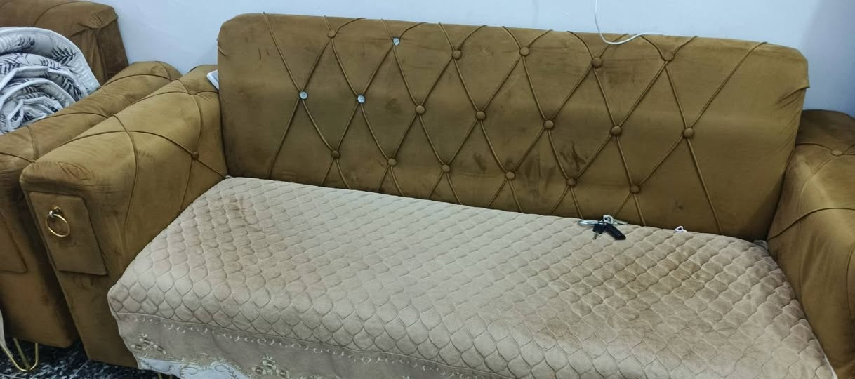 السلام عليكم تخم ٣قطع للبيع مستعجل السعر ١٢٥رقم الهاتف ***********
