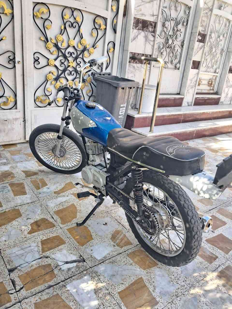السلام عليكم 
دراجه نامه برو للبيع محرك موديل 2023 كبس ونشط شلعه ومعدل محرك كبي مفتوح بس قبغ الفيلسه امبدل الدراجه تكو صوت بل محرك الصوت سبب قطه واكعه داخل المحرك ومسويه هلصوت خفيف هواي يعني ما الها اي ضرر دراجه كامله مكمله وشرط عل فحص الدراجه وشاصيها كفاله عامه 
 رايد بيها 300الف وبيها مجال بسيط للشراي وللجناي 
التواصل  واتساب فقط 
***********
