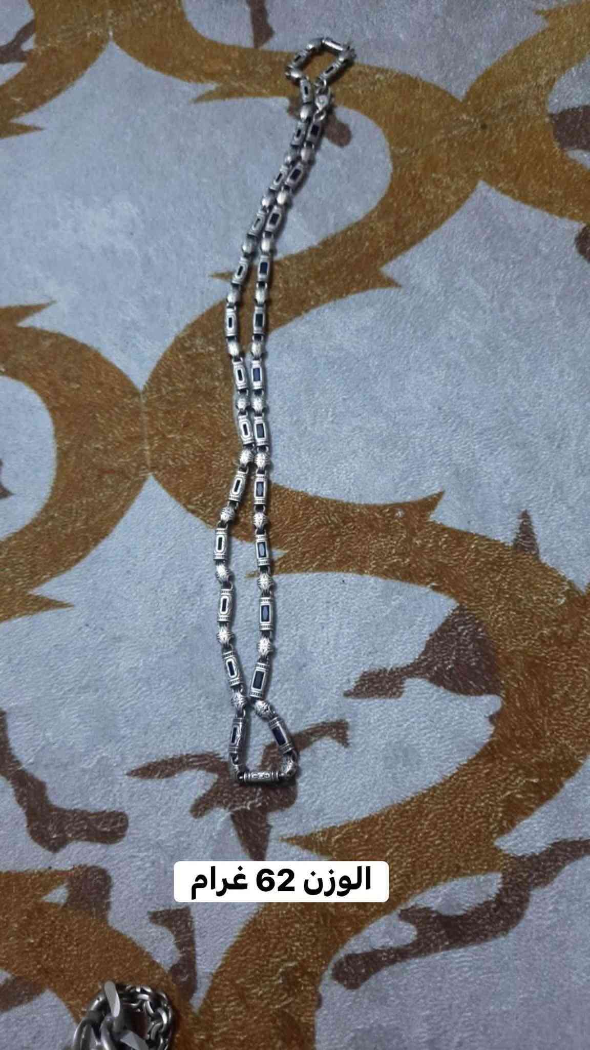 السلام عليكم
مجموعة ( زناجيل + سوارات ) للبيع سعر الغرام 3500

العنوان: بغداد/ مدينة الصدر  

 للاستفسار : ***********

نص مكتوب في الصور:
- الوزن 38 غرام
- الوزن 68 غرام
- الوزن 37 غرام
- الوزن 33 غرام
- الوزن 56 غرام
- الوزن 35 غرام
- الوزن 62 غرام
- الوزن 207 غرام