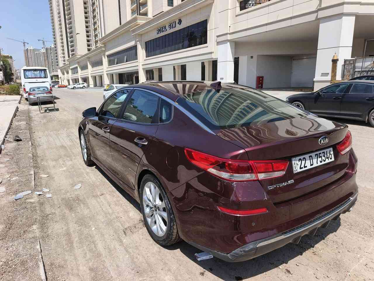 كيا اوبتما FE 2020 مكينة 2400
السيارة وارد امريكي فقط خشم جاملغ صبغ بدون تبديل بدون ايرباك بدون دواخل تعتبر كلين وشرط الفحص 
كير مكينة شرط الفحص بلاديات
تبريد ثلج+صدر امامي خلفي جديد السيارة مناقصها برغي ولا كلوب مشتغل بالدشبول ماشية 80 السعر 126 وبيها مجال مكاني بغداد 
***********
