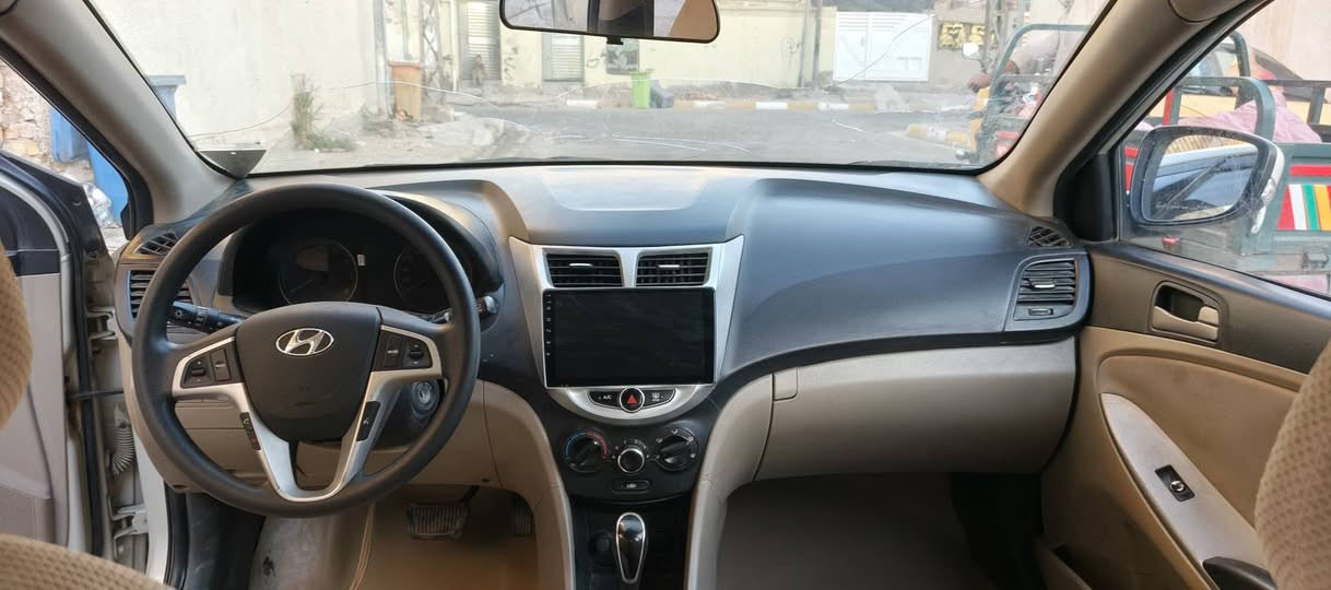 اكسنت ٢٠١٦خليجي
مكينه ١٤٠٠
كير عاطل بيه كير عاطل يعني متمشي
مكينه مكفوله
صدر خلفي أمامي جديد تيرات جداد
بيه طخه بجملغ الخلفي اصبعين ممصلحن وبالباب هم ما صلح وتكد تركز بصور وشوفهن بس
ماكني واسط كوت مركز المدينه
السعر ٦٣ وبيه مجال 
***********
